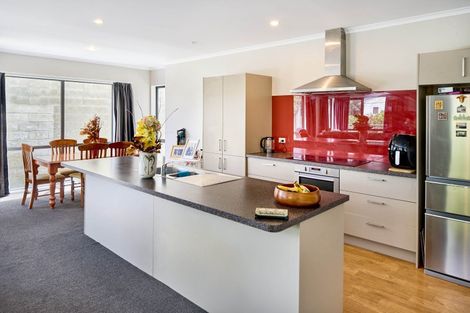 Photo of property in 23 View Road, Titahi Bay, Porirua, 5022