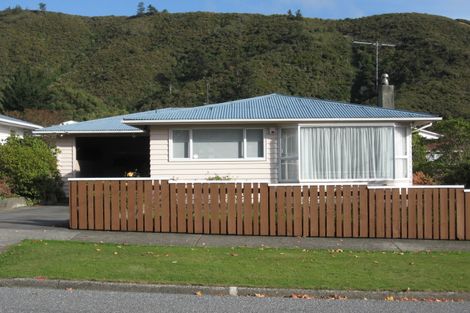 Photo of property in 174 Rata Street, Naenae, Lower Hutt, 5011