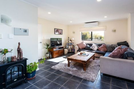 Photo of property in 35 Potts Road, Whitford, Howick, 2571