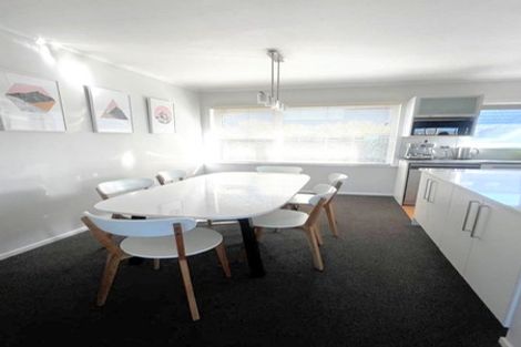 Photo of property in 2/11 Sanders Avenue, Takapuna, Auckland, 0622