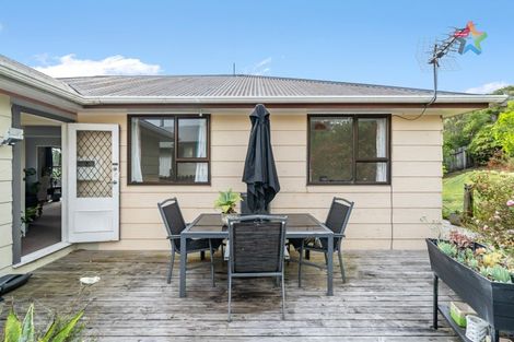 Photo of property in 10 Whitechapel Grove, Stokes Valley, Lower Hutt, 5019