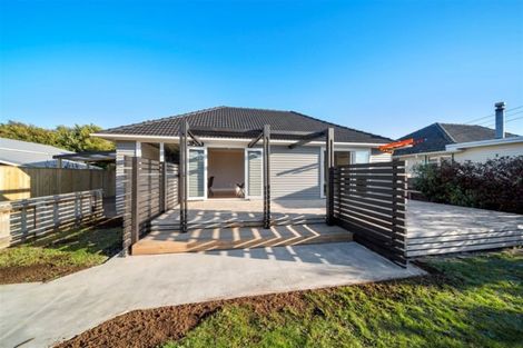 Photo of property in 273 South Road, Hawera, 4610