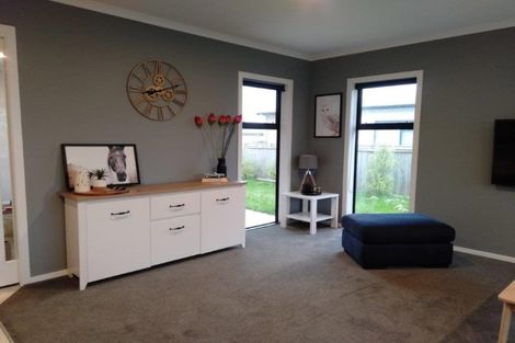 Photo of property in 35 Gallipoli Place, Paraparaumu, 5032