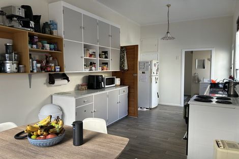 Photo of property in 27 Mckinley Crescent, Brooklyn, Wellington, 6021