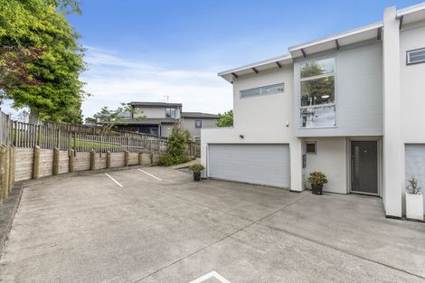 Photo of property in 12/20 Schnapper Rock Road, Schnapper Rock, Auckland, 0632
