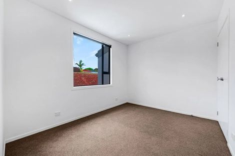 Photo of property in 37c Tawhiri Road, One Tree Hill, Auckland, 1061