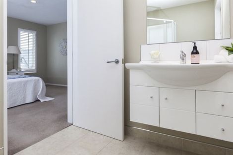 Photo of property in 28 Clissold Street, Merivale, Christchurch, 8014