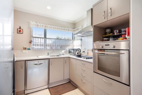 Photo of property in 2/241 Matsons Avenue, Papanui, Christchurch, 8053