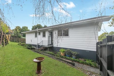 Photo of property in 8 Erica Road, Sunnynook, Auckland, 0620