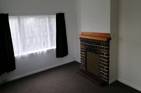 Photo of property in 6 Julian Street, Eltham, 4322