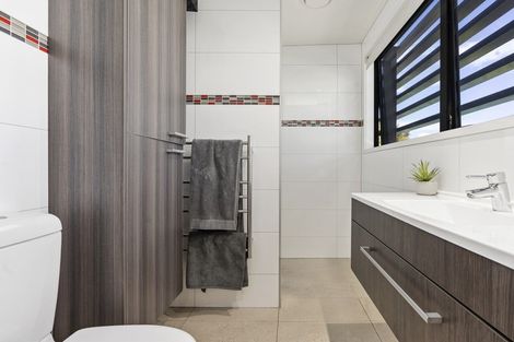 Photo of property in 72a Francis Street, Hauraki, Auckland, 0622