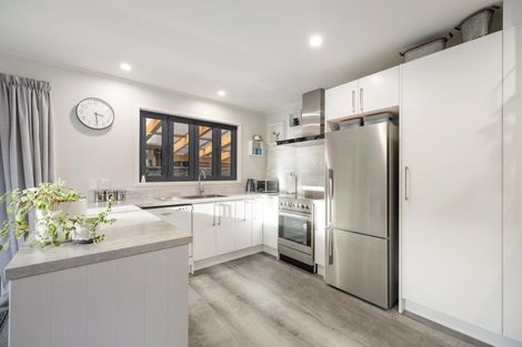 Photo of property in 41 Mcdonnell Road, Arrowtown, 9302