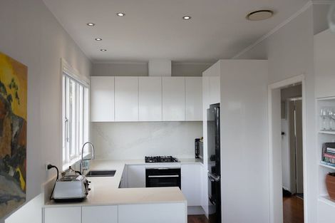 Photo of property in 1/27 Huka Road, Birkenhead, Auckland, 0626