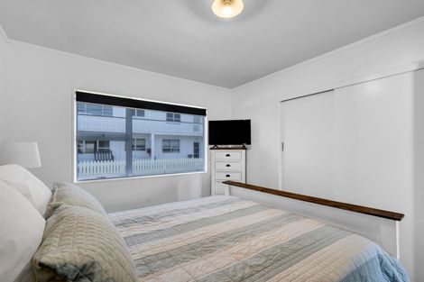 Photo of property in 2/353 Saint Aubyn, Moturoa, New Plymouth, 4310