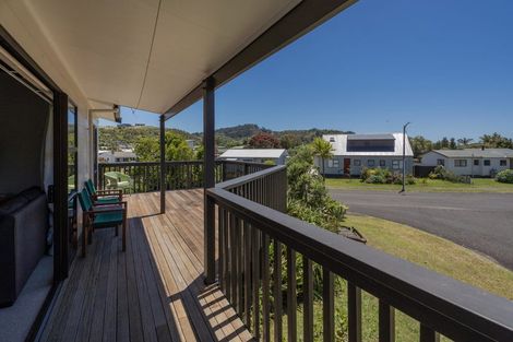 Photo of property in 1 Norfolk Place, Tairua, 3508