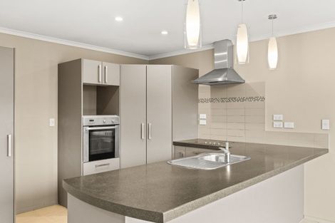 Photo of property in 77 Reading Street, Greytown, 5712