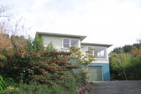 Photo of property in 62 Kiwi Crescent, Tawa, Wellington, 5028