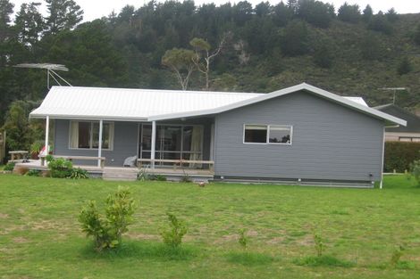 Photo of property in 105 Marram Place, Matarangi, Whitianga, 3592