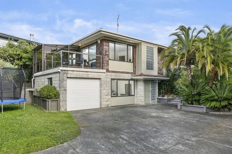 Photo of property in 1/130 Churchill Road, Rothesay Bay, Auckland, 0630