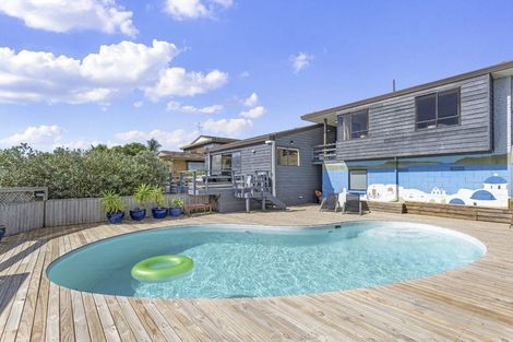 Photo of property in 37 Pigeon Mountain Road, Half Moon Bay, Auckland, 2012