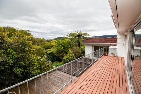 Photo of property in 17 Peterhouse Street, Tawa, Wellington, 5028