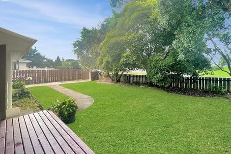 Photo of property in 16 Armada Drive, Ranui, Auckland, 0612