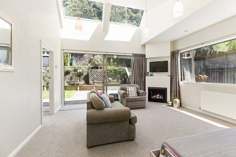 Photo of property in 118 Breaker Bay Road, Breaker Bay, Wellington, 6022