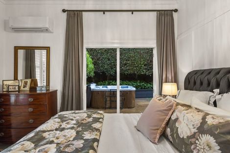 Photo of property in 1/12a Moore Street, Hillcrest, Auckland, 0627