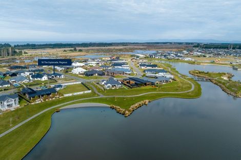 Photo of property in 18 The Esplanade, Pegasus, 7612