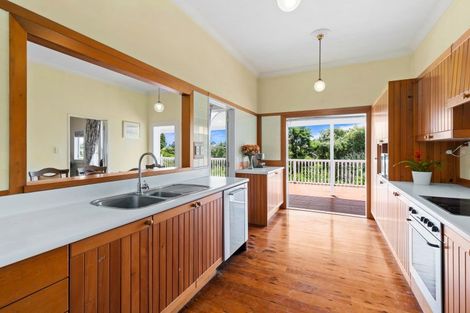 Photo of property in 10 The Close, Greenhithe, Auckland, 0632
