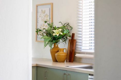 Photo of property in 5 Hookway Grove, Paraparaumu, 5032