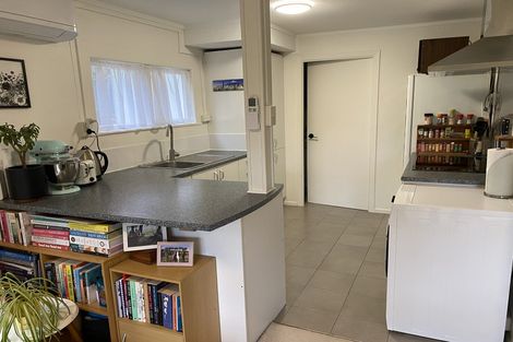 Photo of property in 22 James Evans Drive, Northcote, Auckland, 0627