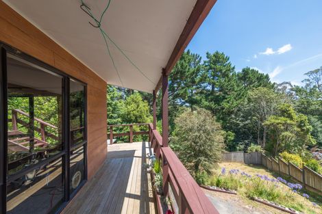 Photo of property in 35 Heathcote Place, Fitzherbert, Palmerston North, 4410