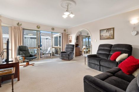 Photo of property in 17 Lotus Avenue, Mount Maunganui, 3116