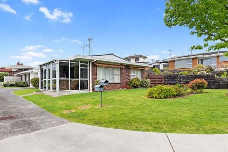 Photo of property in 1 Hairini Street, Hairini, Tauranga, 3112