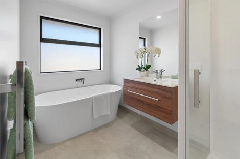 Photo of property in 102 Ed Hillary Drive, Rolleston, 7615