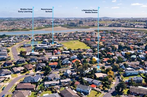 Photo of property in 1 Dalmahoy Place, Wattle Downs, Auckland, 2103