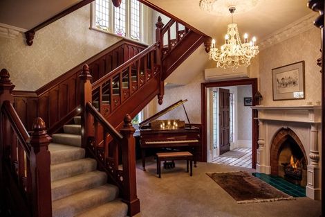 Photo of property in Chilcombe Homestead, 4 Medbury Terrace, Fendalton, Christchurch, 8041