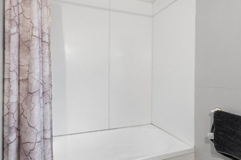 Photo of property in 48 Milton Place, Gore, 9710