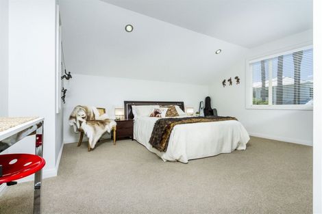 Photo of property in 3/309 Beach Road, Campbells Bay, Auckland, 0630