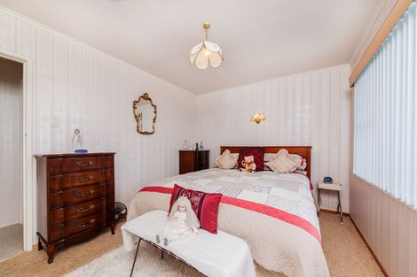 Photo of property in 466 Don Buck Road, Massey, Auckland, 0614