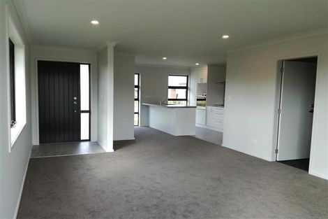 Photo of property in 32 Regis Park Drive, Pukekohe, 2120