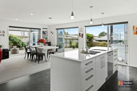 Photo of property in 15 Browns Drive, Waihi Beach, 3611