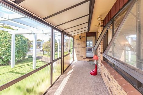 Photo of property in 12 Warwick Place, Springvale, Whanganui, 4501