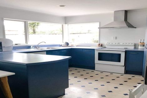 Photo of property in 2/8 Tulsa Grove, Totara Park, Upper Hutt, 5018