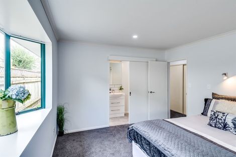 Photo of property in 5 Montague Way, Taradale, Napier, 4112