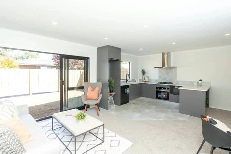 Photo of property in 1/22 Dalgliesh Avenue, Forest Lake, Hamilton, 3200