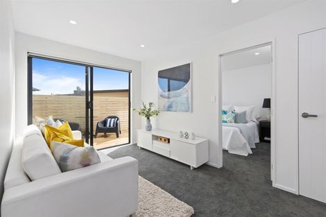 Photo of property in 1b Lemon Grove Lane, Greenhithe, Auckland, 0632