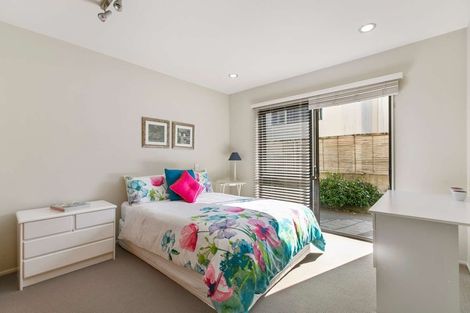 Photo of property in 2/30 Takutai Avenue, Bucklands Beach, Auckland, 2012