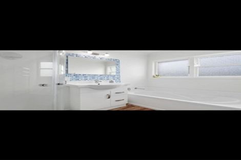 Photo of property in 30 Oregon Drive, Maoribank, Upper Hutt, 5018